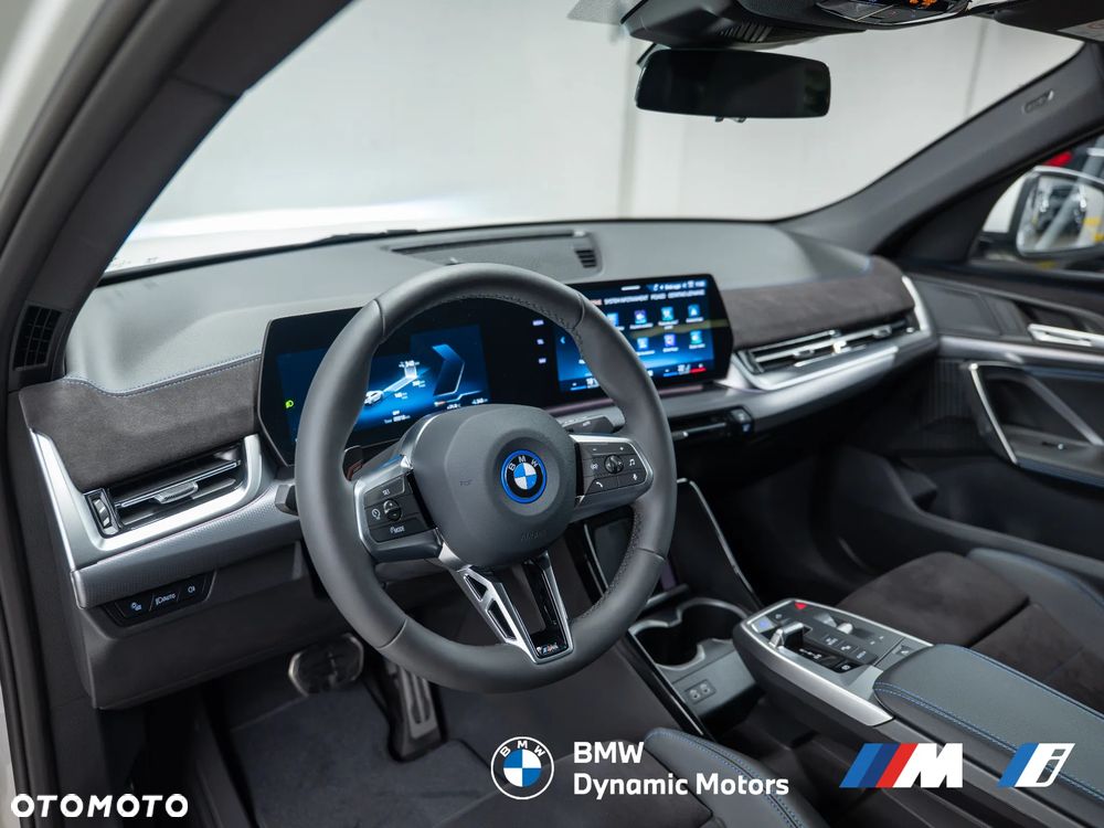 BMW iX2 eDrive20 - 18