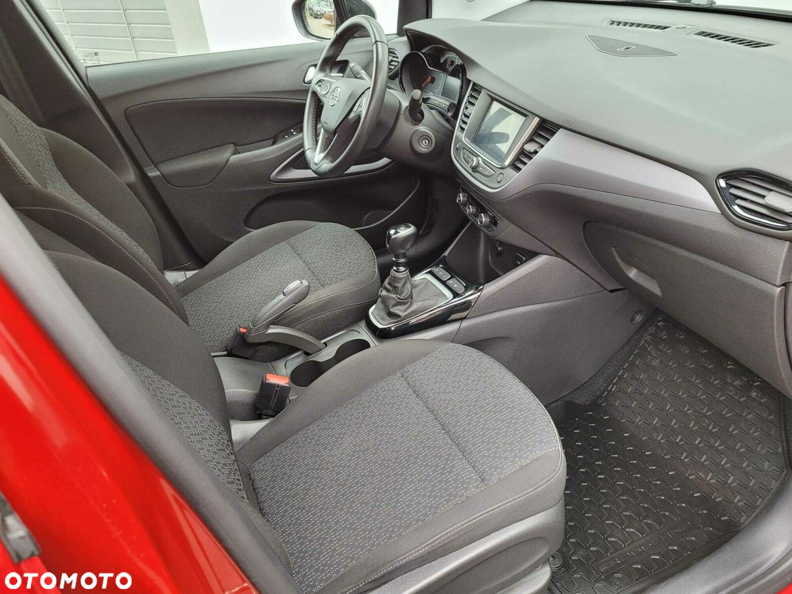 Opel Crossland 1.2 T GS Line - 9