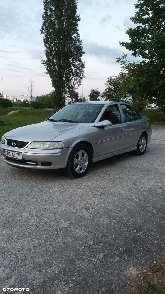 Opel Vectra - 12