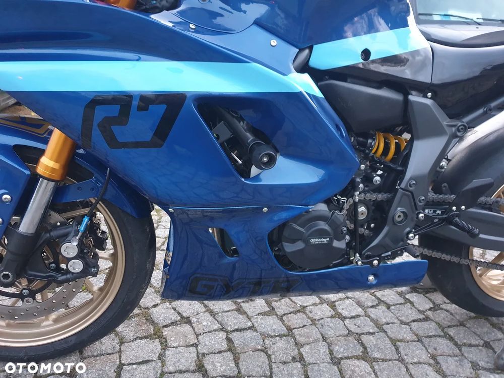 Yamaha R7 - 3