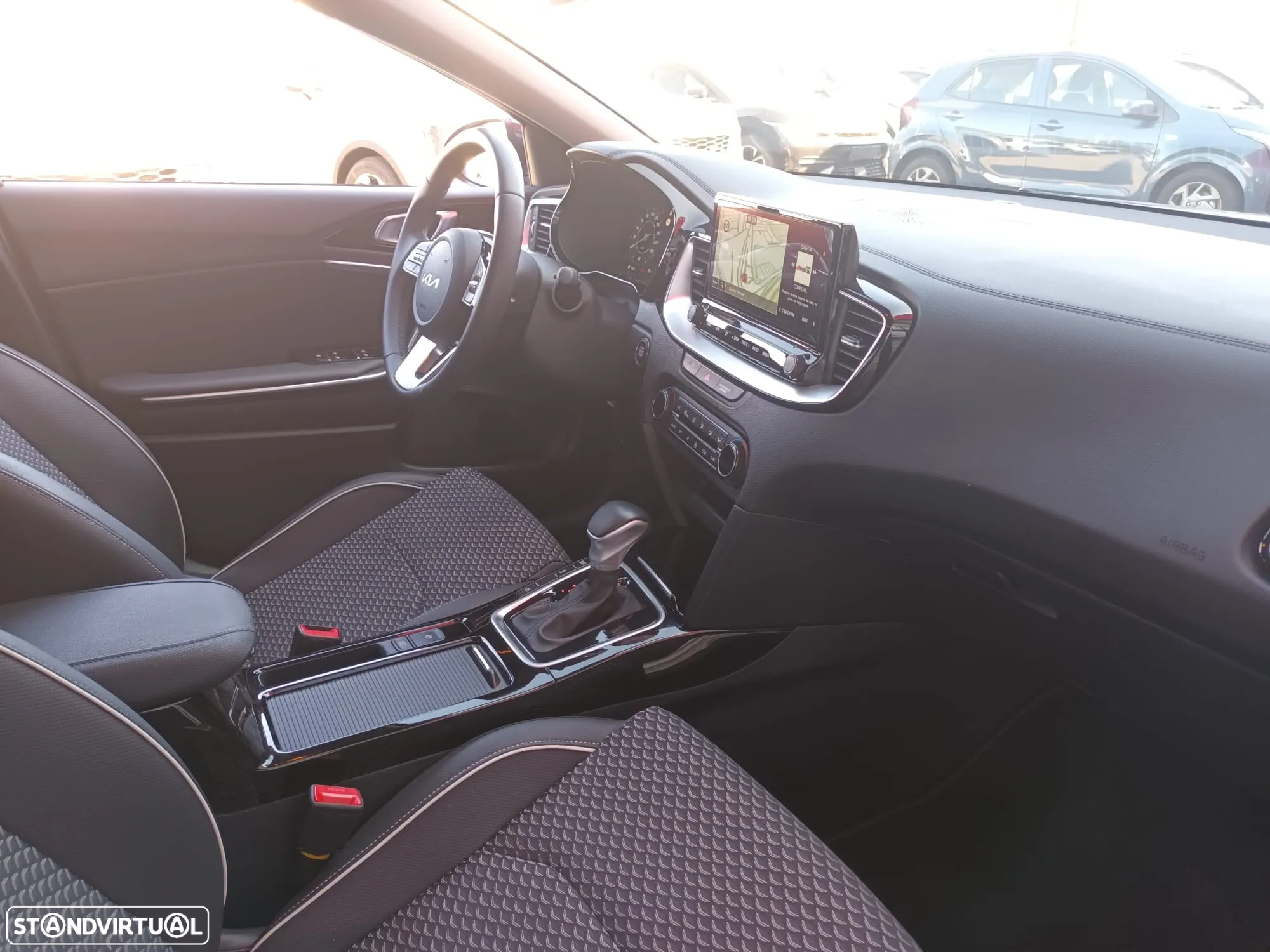 Kia XCeed 1.5 T-GDI Tech 7DCT - 2