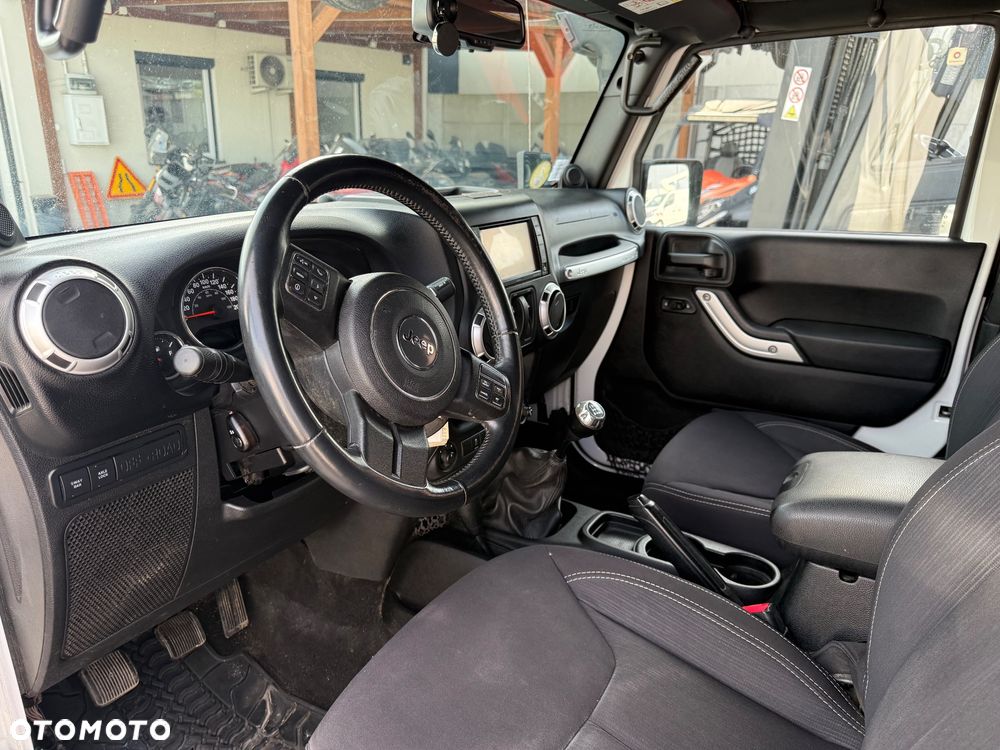 Jeep Wrangler - 14