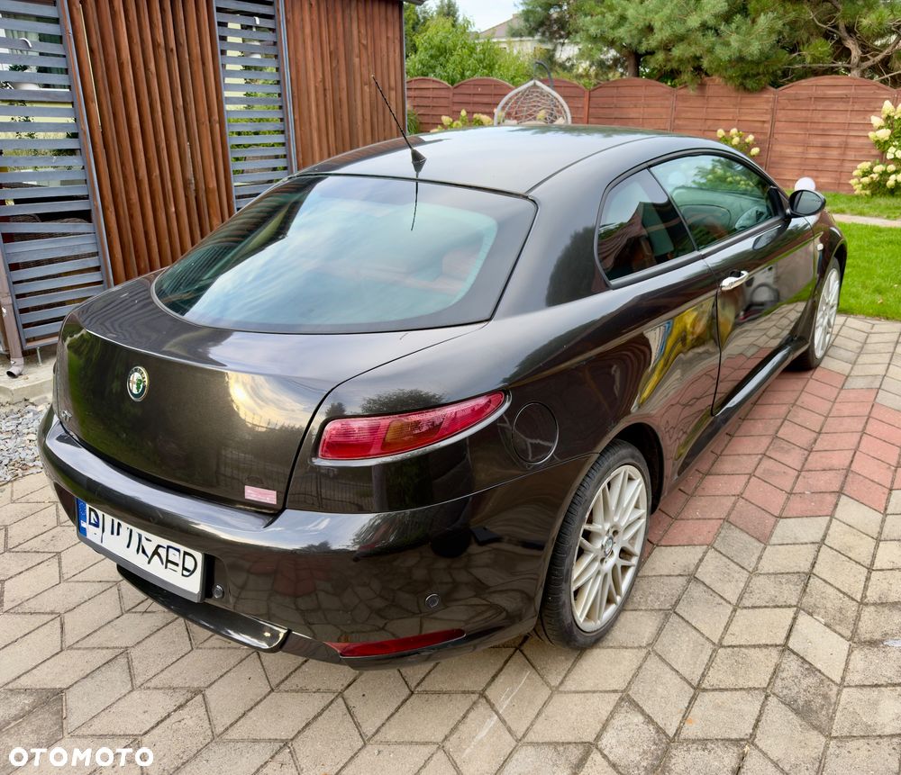 Alfa Romeo GT - 2