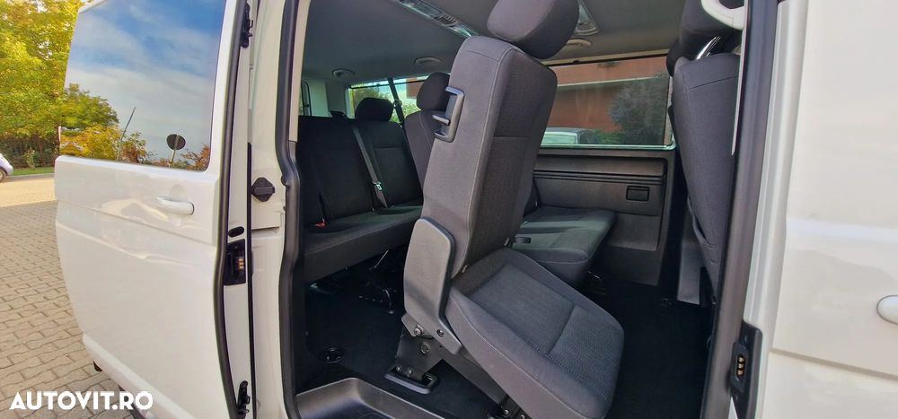 Volkswagen Caravelle - 7