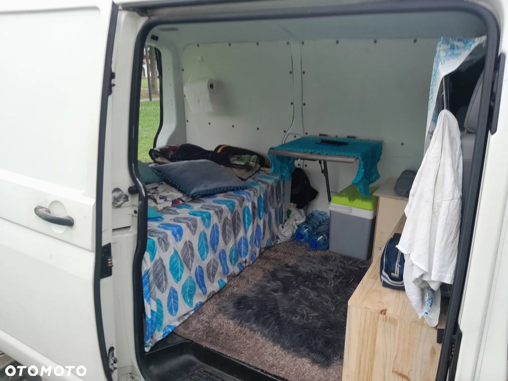 Volkswagen Transporter T5 TDI L1H1 - 17