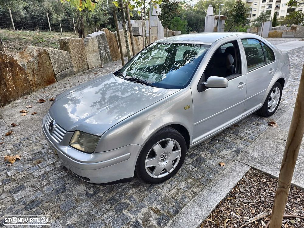VW Bora 1.9 TDi Highline - 2