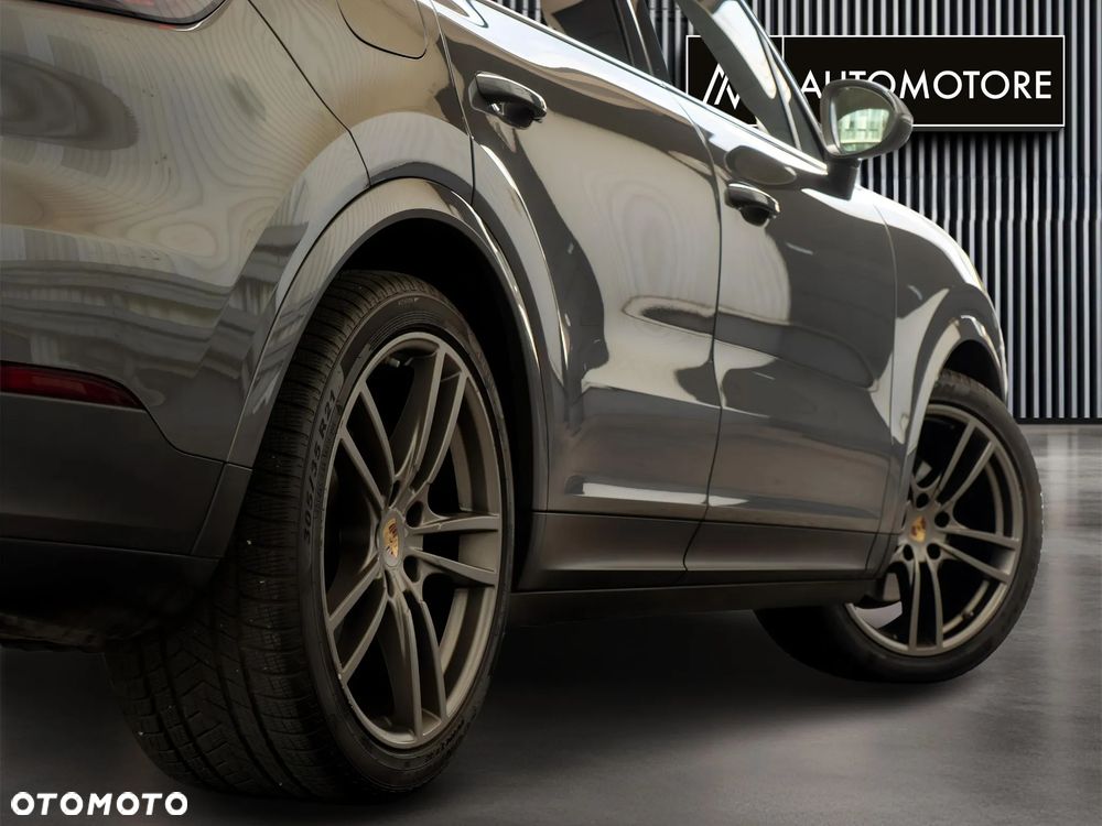 Porsche Cayenne Standard - 11
