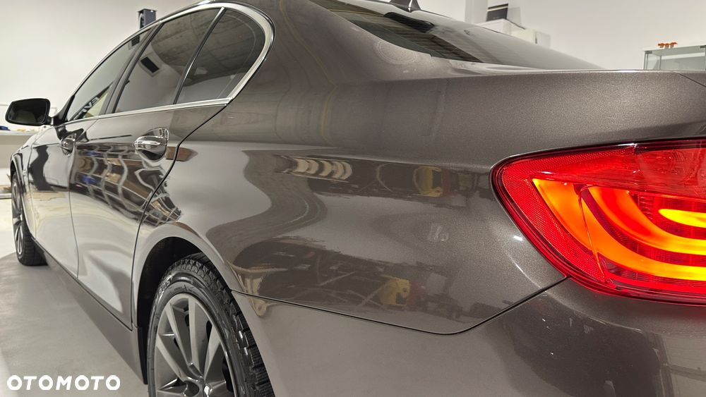 BMW Seria 5 520d - 24