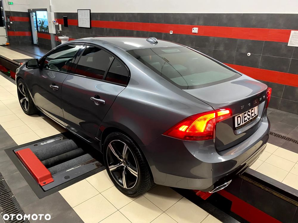 Volvo S60 D4 Drive-E R-Design Momentum - 12