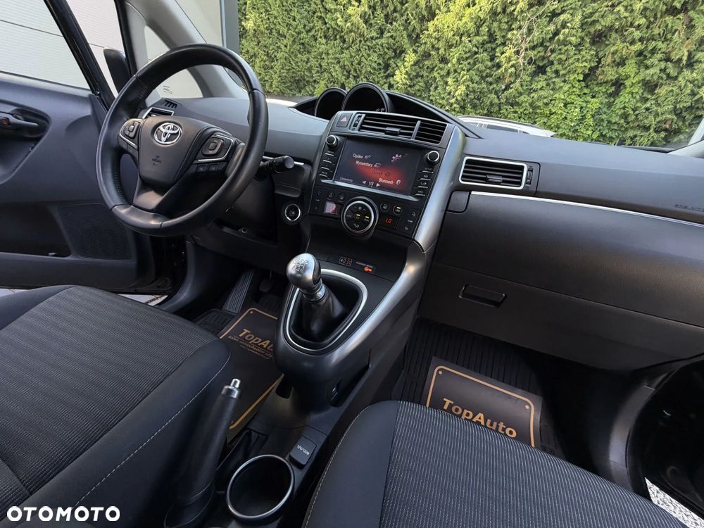 Toyota Verso 1.8 Prestige 7os - 16