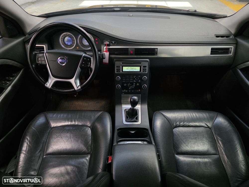 Volvo V70 2.0 D Nivel 3 - 12