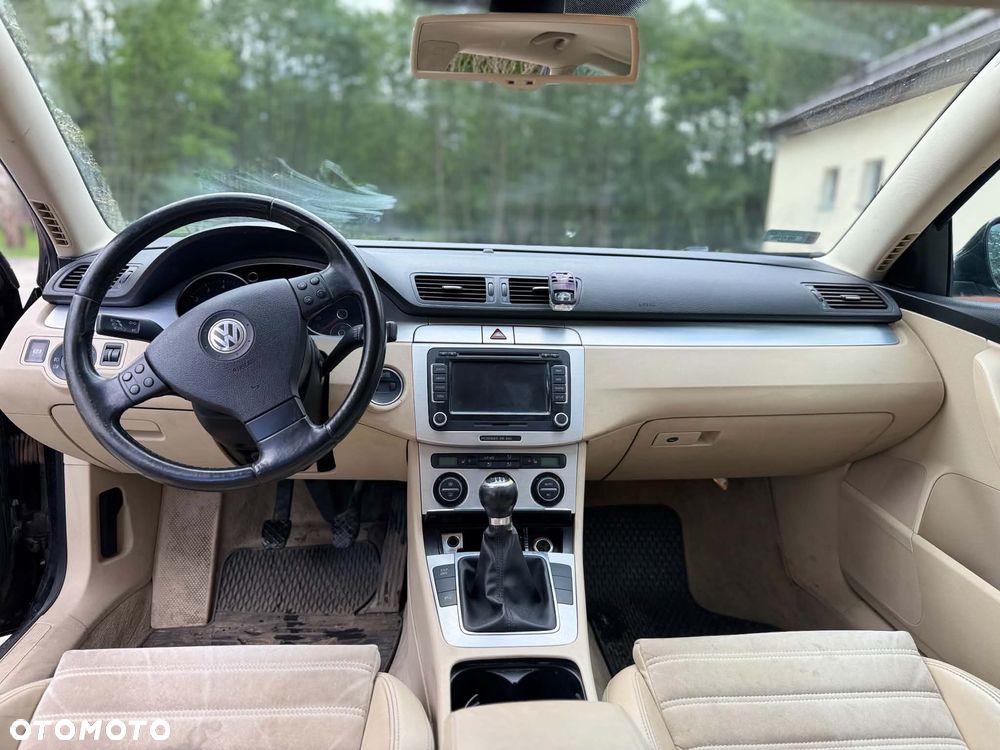 Volkswagen Passat - 5