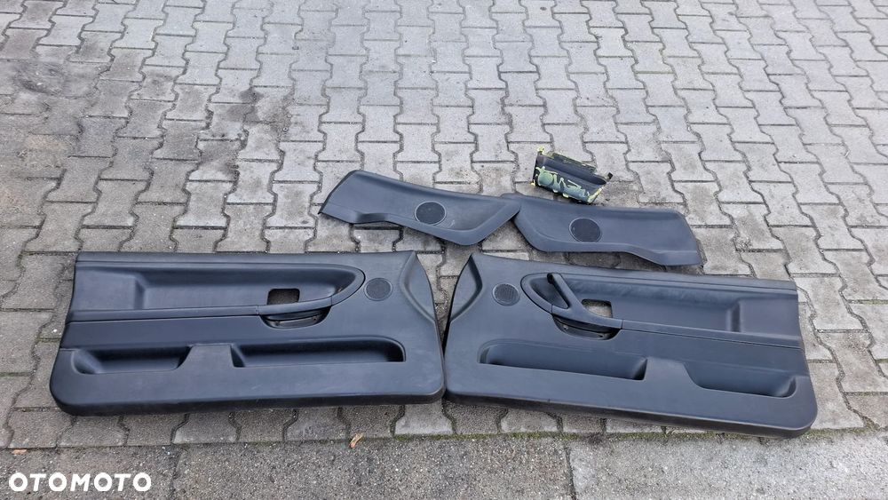 BMW E36 CABRIO COUPE BOCZKI SKÓRA - 1