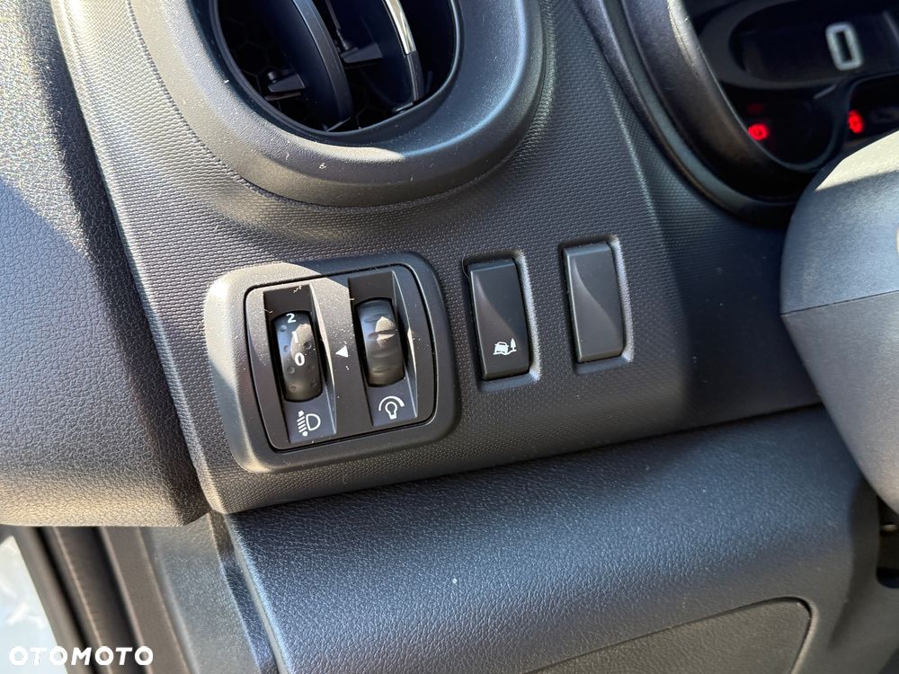 Fiat TALENTO EcoJet 125 LONG / BRYGADOWY 6 miejsc/klima/tempomat/2 tony na haku/bezwypadkowy/Import Niemcy - 19