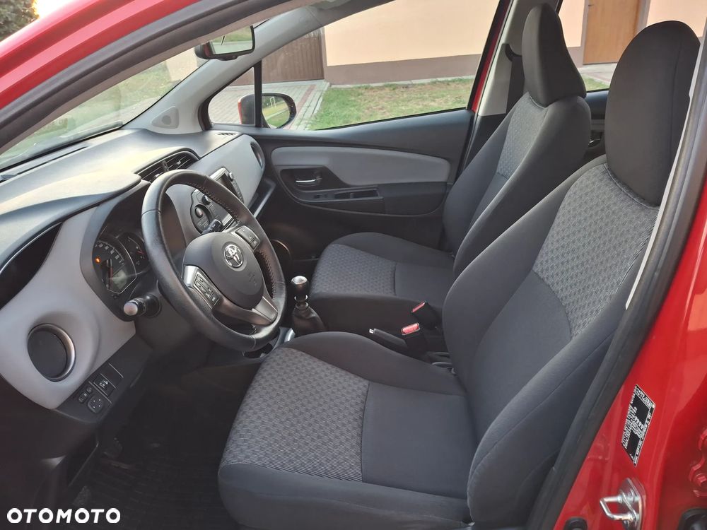 Toyota Yaris 1.33 VVT-i Executive - 24