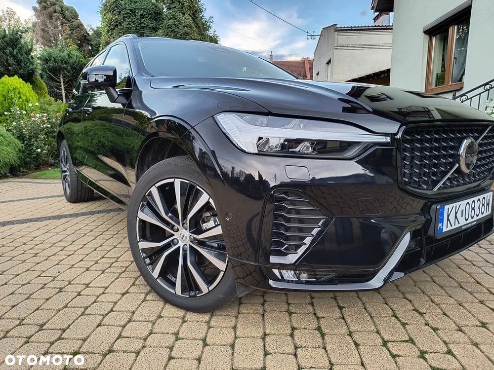 Volvo XC 60 B5 B AWD Plus Black Edition - 2