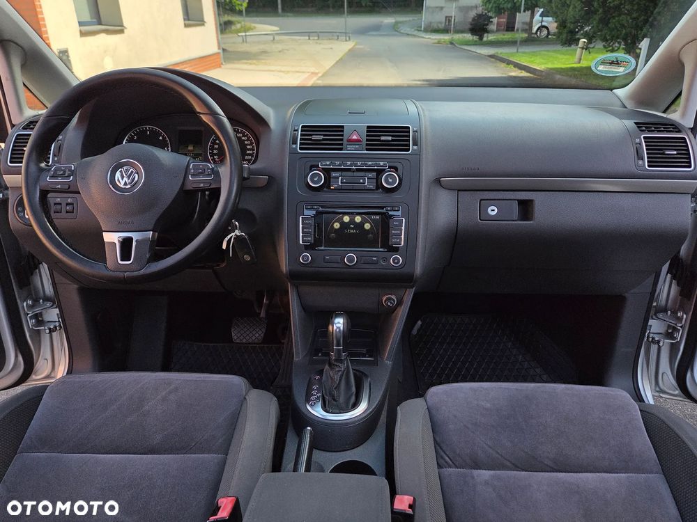 Volkswagen Touran 1.6 TDI DPF BlueMotion Technology DSG Highline - 22
