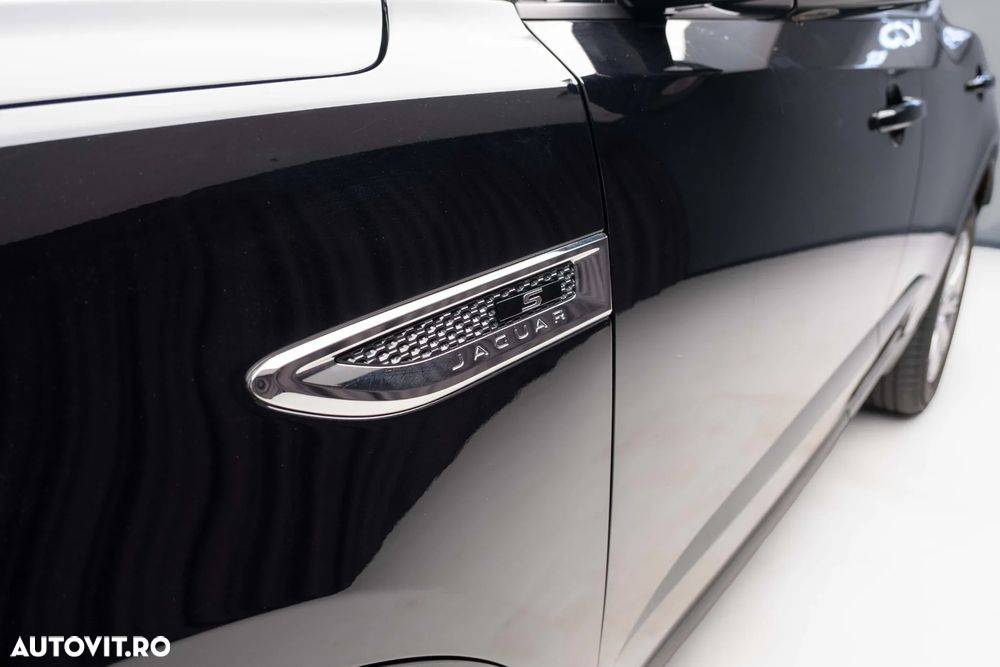 Jaguar E-Pace D150 AWD S - 9