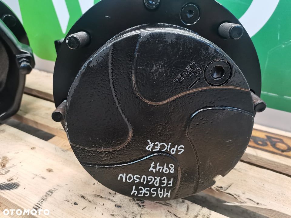 Massey Ferguson 8947 {Reduktor Spicer} - 4