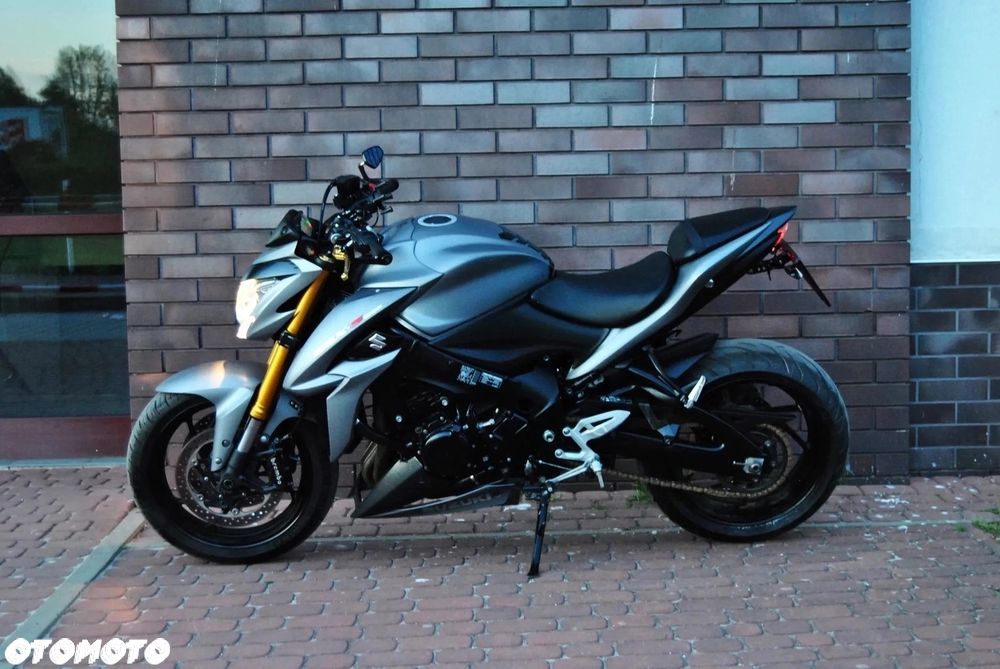 Suzuki GSX - 5