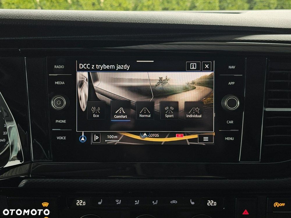 Volkswagen Multivan - 23