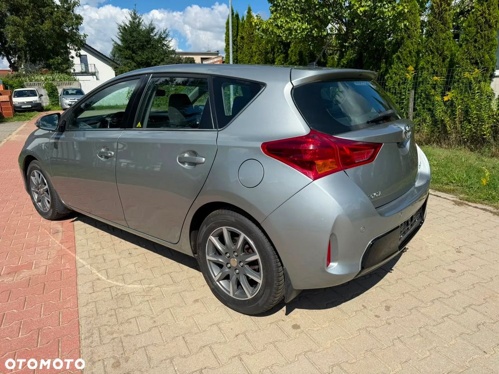 Toyota Auris - 7