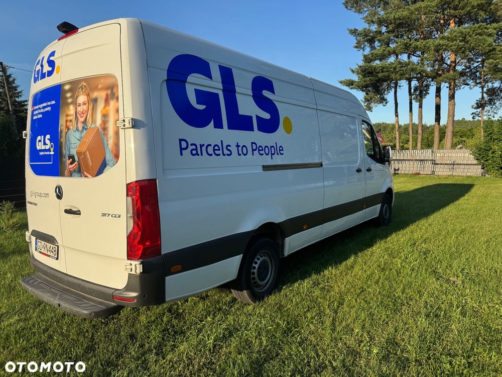 Mercedes-Benz Sprinter - 2