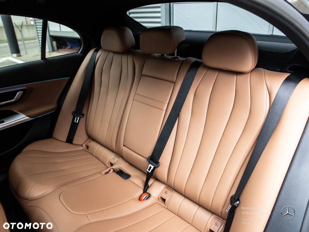Mercedes-Benz Klasa E 200 mHEV 4-Matic AMG 9G-Tronic - 10