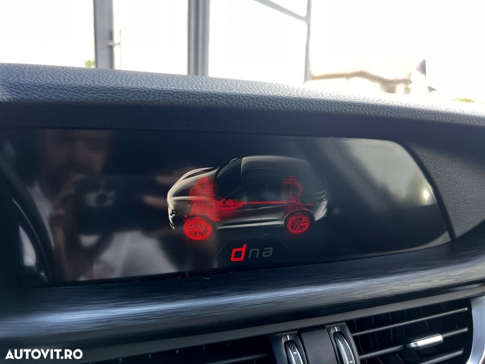 Alfa Romeo Stelvio - 28