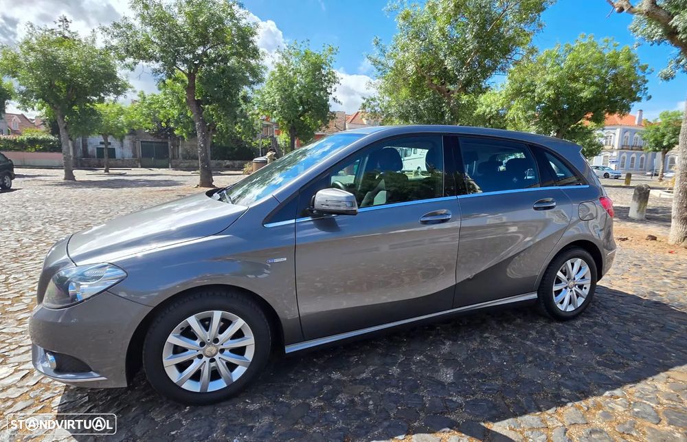 Mercedes-Benz B 180 BlueEFFICIENCY Aut. - 4