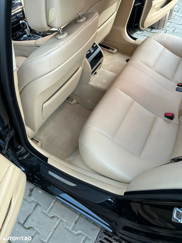 BMW Seria 5 525d xDrive Aut. - 14