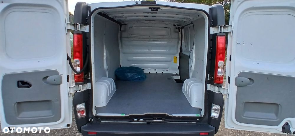 Renault TRAFIC - 24