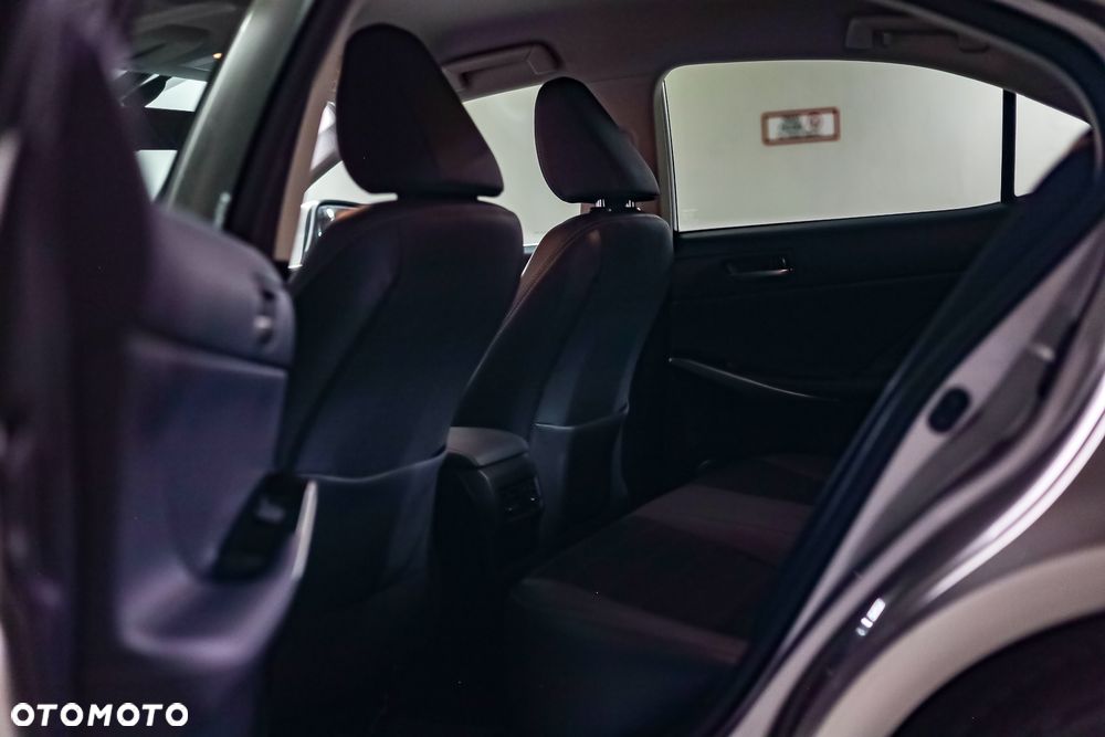 Lexus IS 200t / 300 Elegance - 26