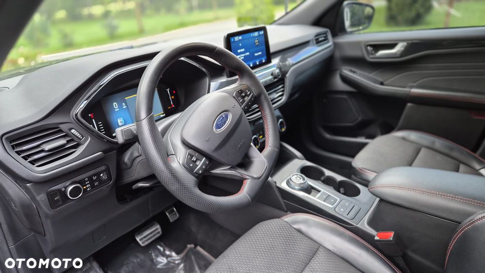 Ford Kuga - 17