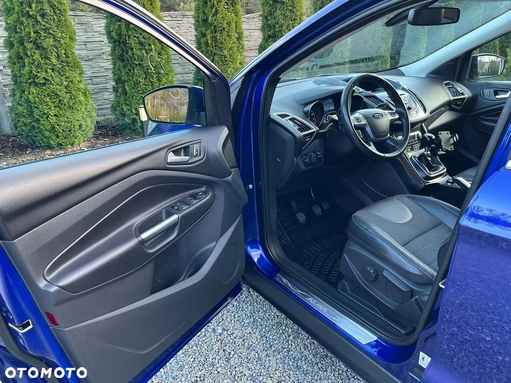 Ford Kuga 1.6 EcoBoost 2x4 Titanium - 23