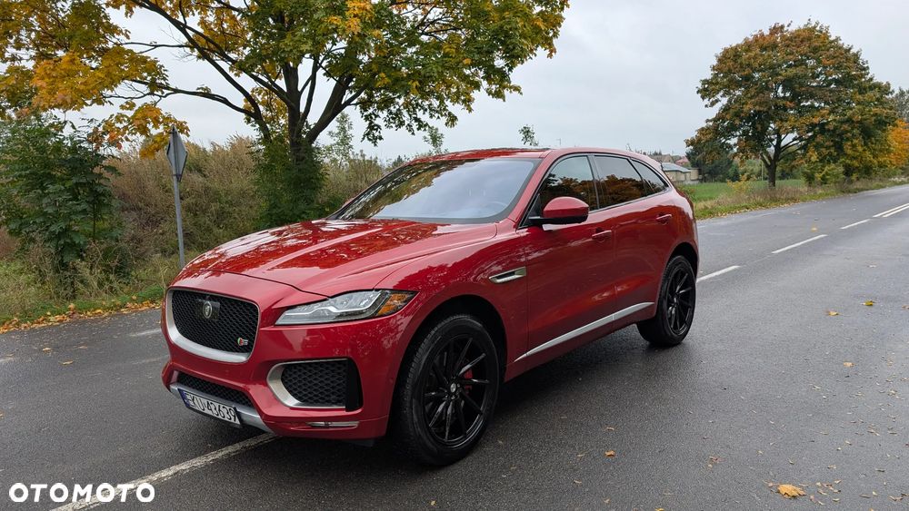 Jaguar F-Pace S AWD - 4