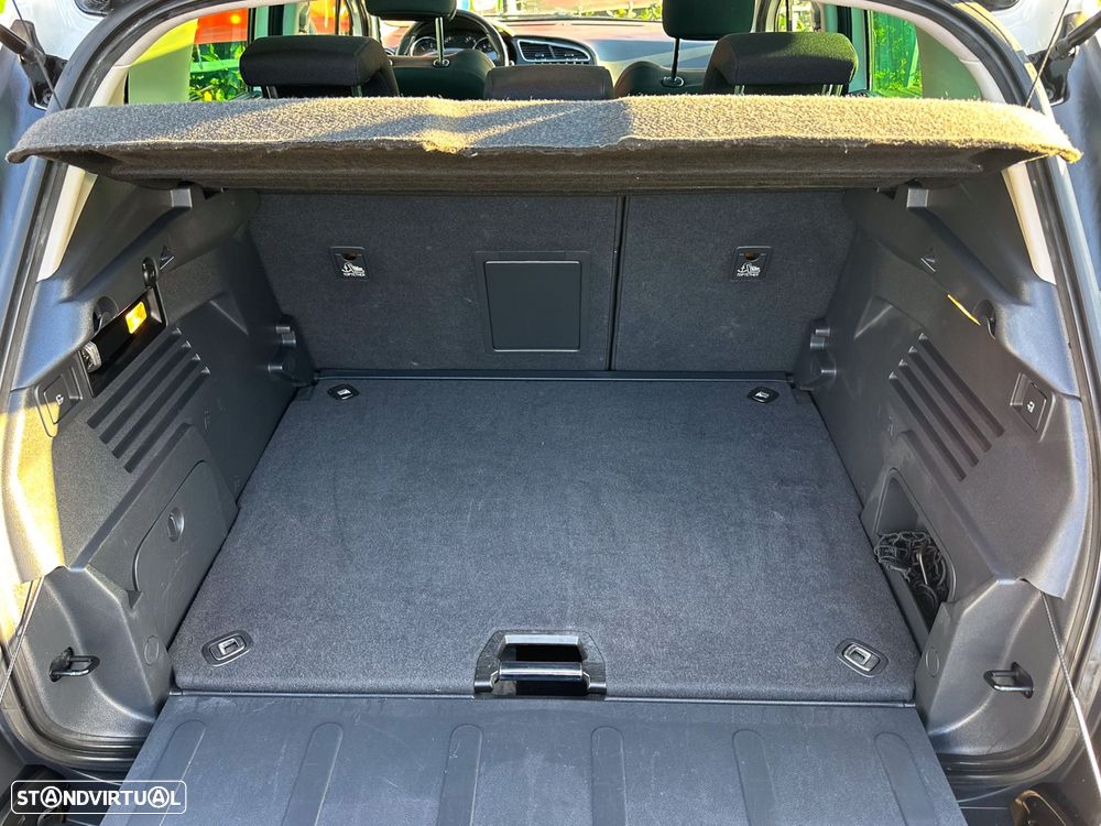 Peugeot 3008 1.6 HDi Executive - 11