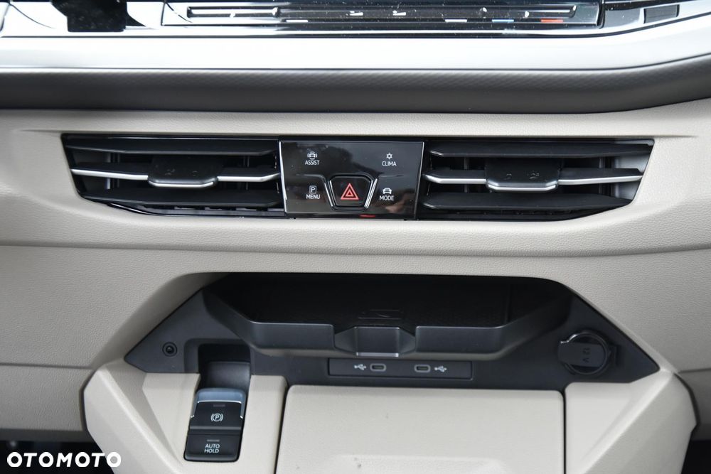 Volkswagen Multivan - 19