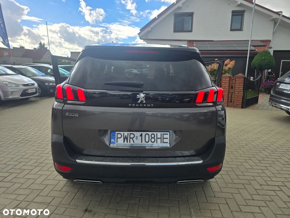 Peugeot 5008 - 23