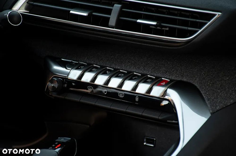 Peugeot 3008 PureTech 130 Stop & Start EAT6 Allure - 16