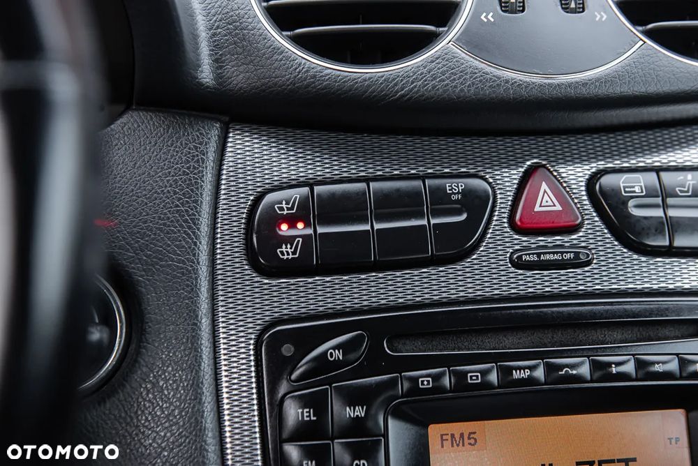 Mercedes-Benz CLK - 21