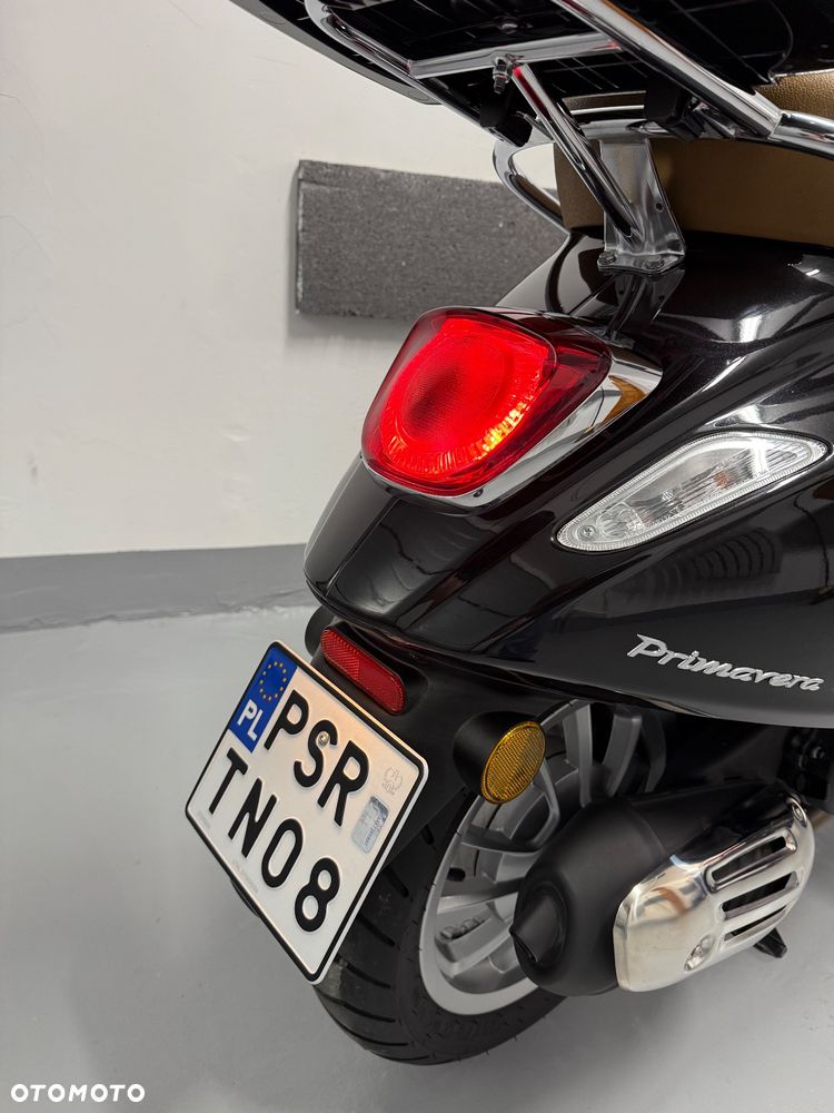 Vespa Primavera - 18