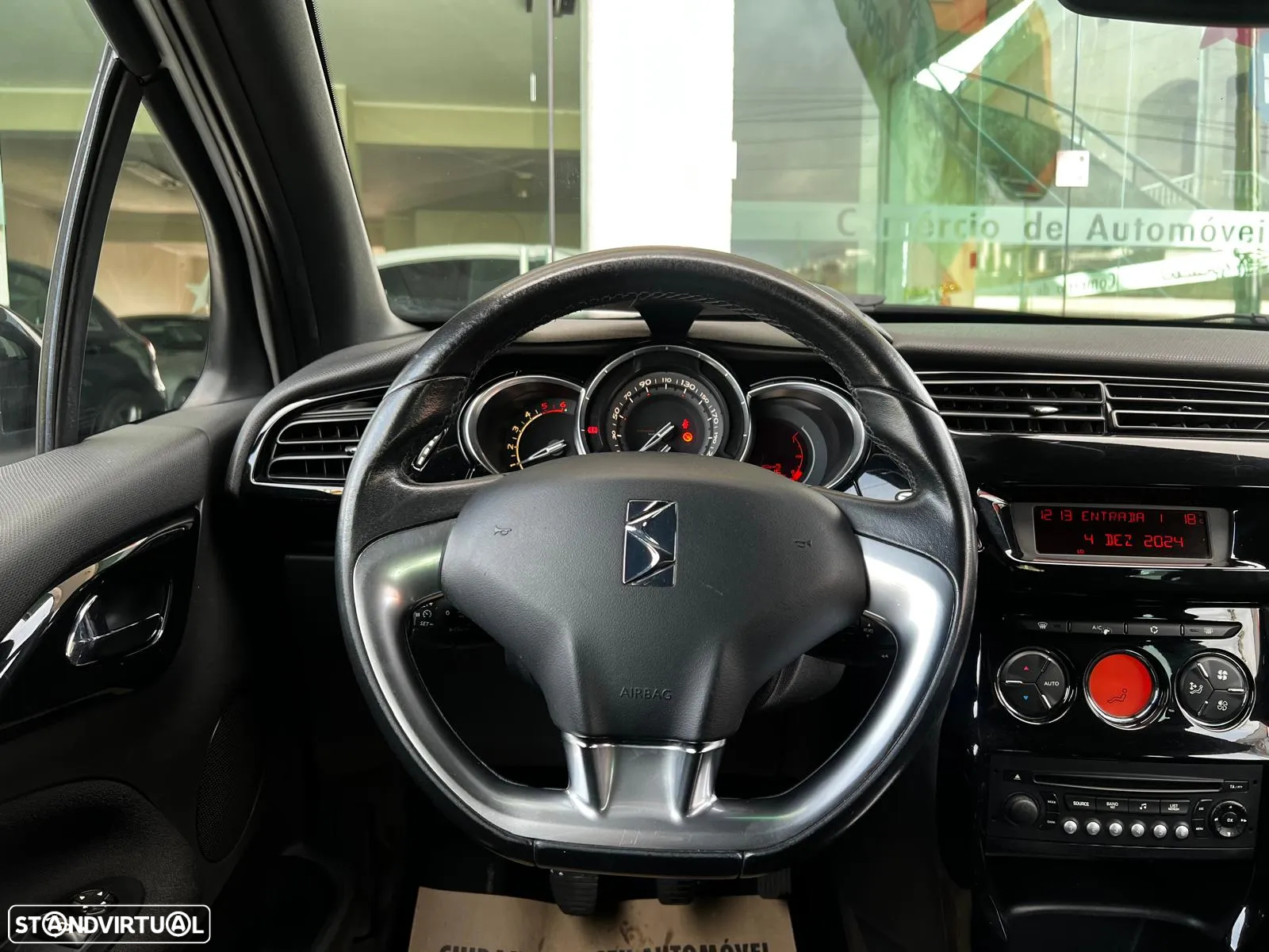 Citroën DS3 1.6 e-HDi So Chic - 33