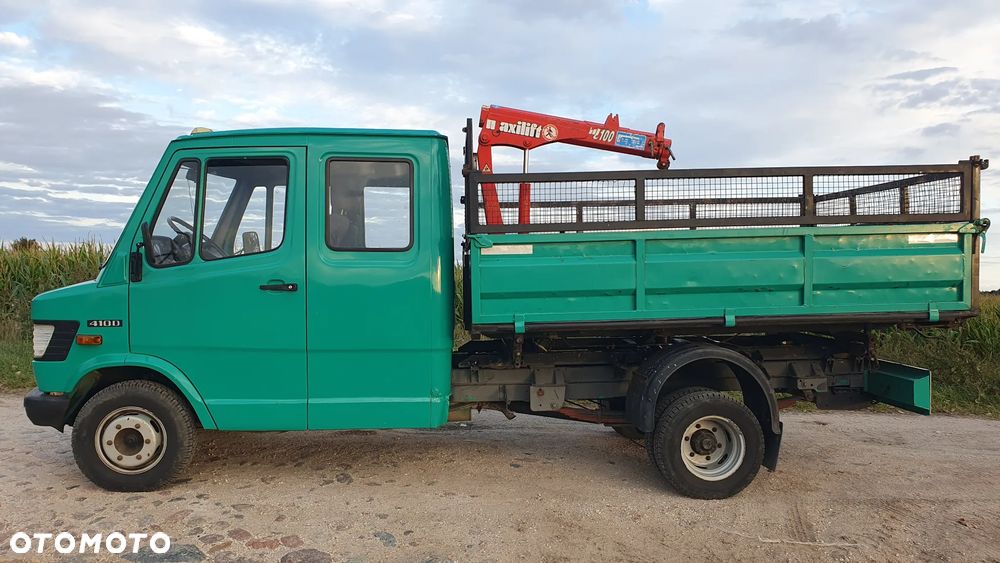 Mercedes-Benz 410 - 4