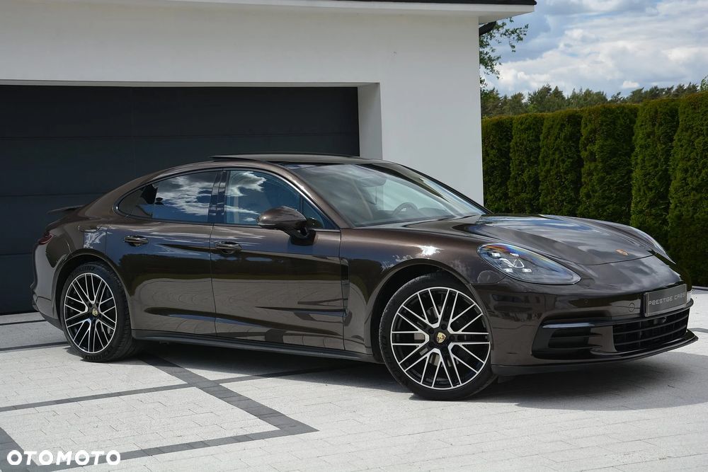 Porsche Panamera 4 - 3