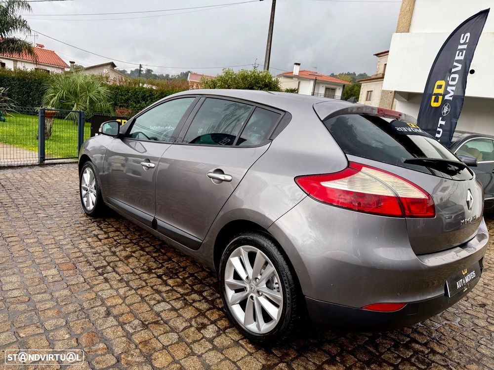 Renault Mégane 1.5 dCi Dynamique - 4