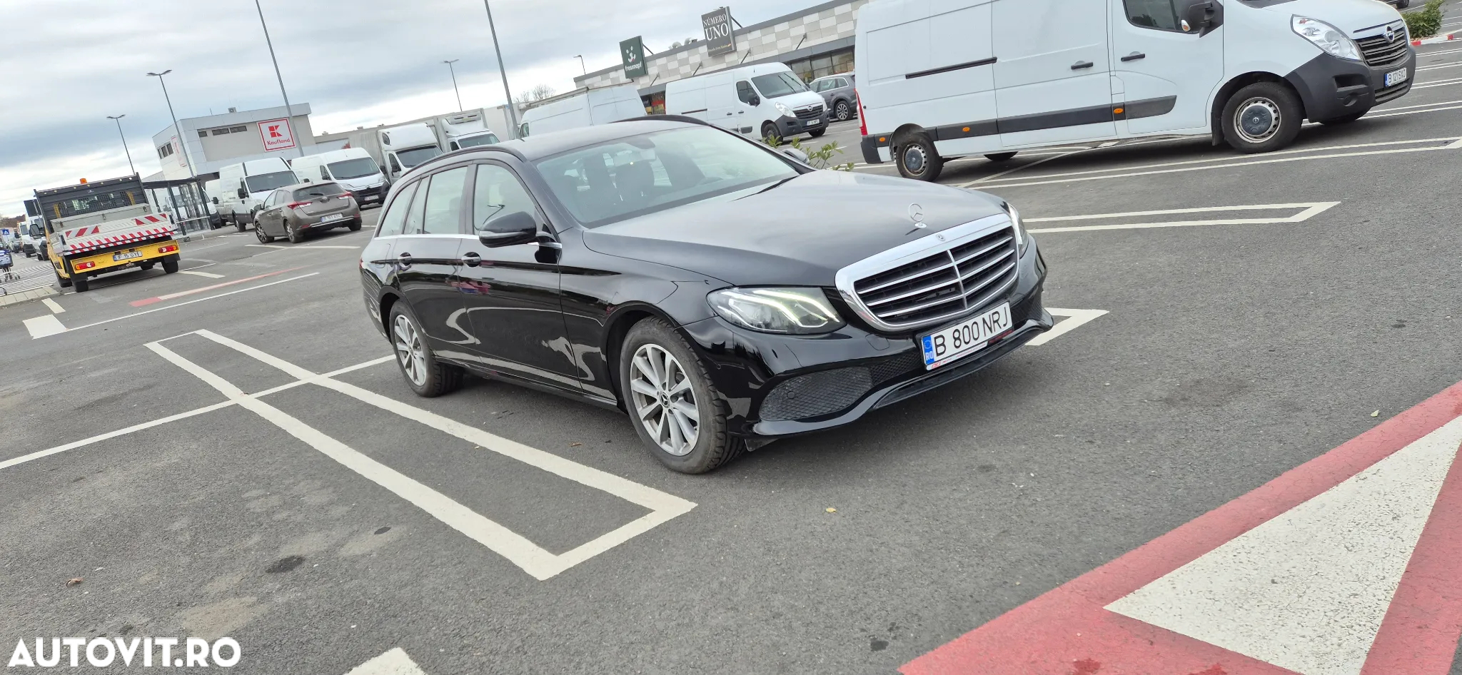 Mercedes-Benz E 200 d T 9G-TRONIC - 4
