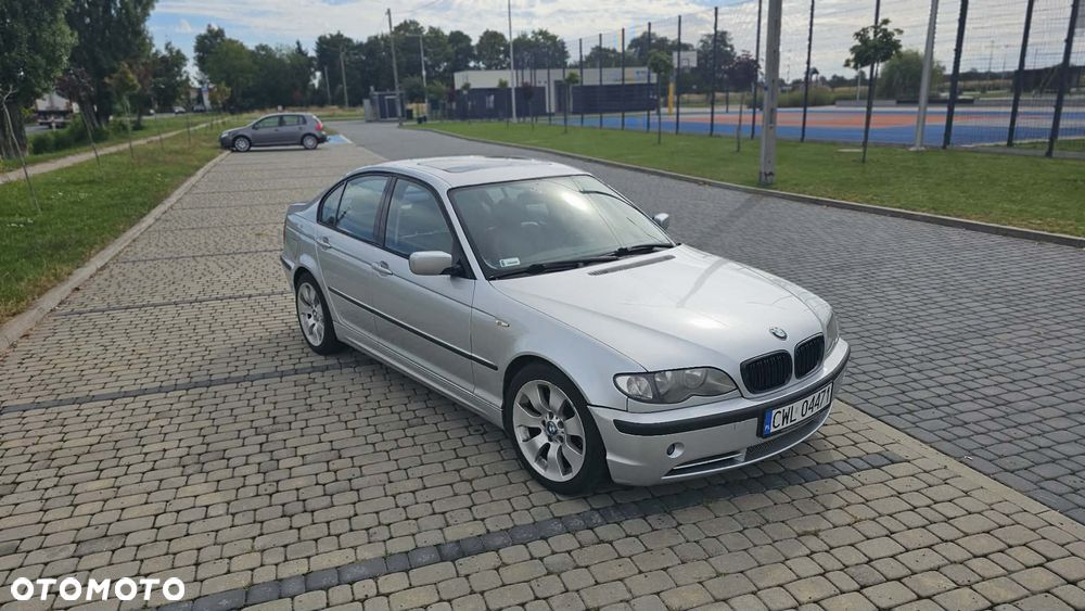 BMW Seria 3 330i - 2