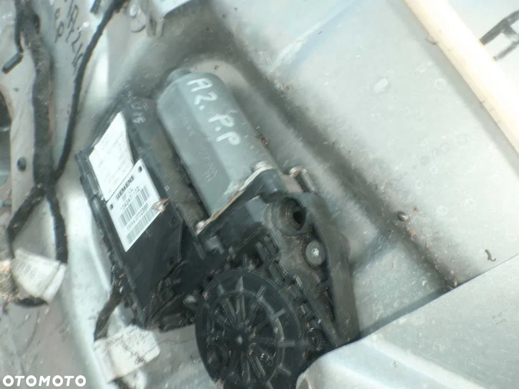 silniczek moduł mechanizm podnośnik szyby centralny zamek audi a2 - 2