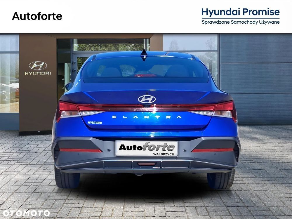 Hyundai Elantra 1.6 Modern - 4